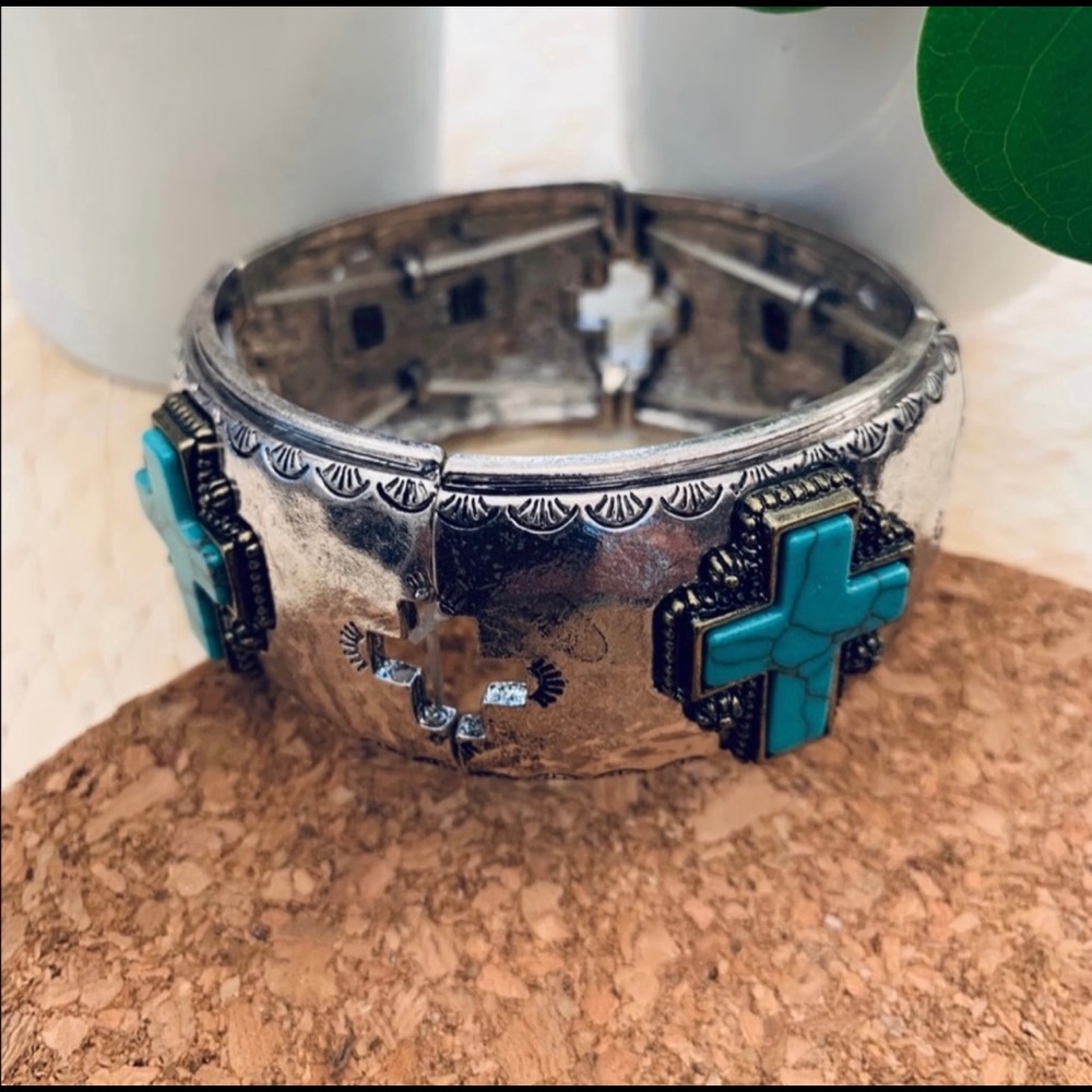 Cowgirl Boho Bracelet NWOT Turquoise Silver